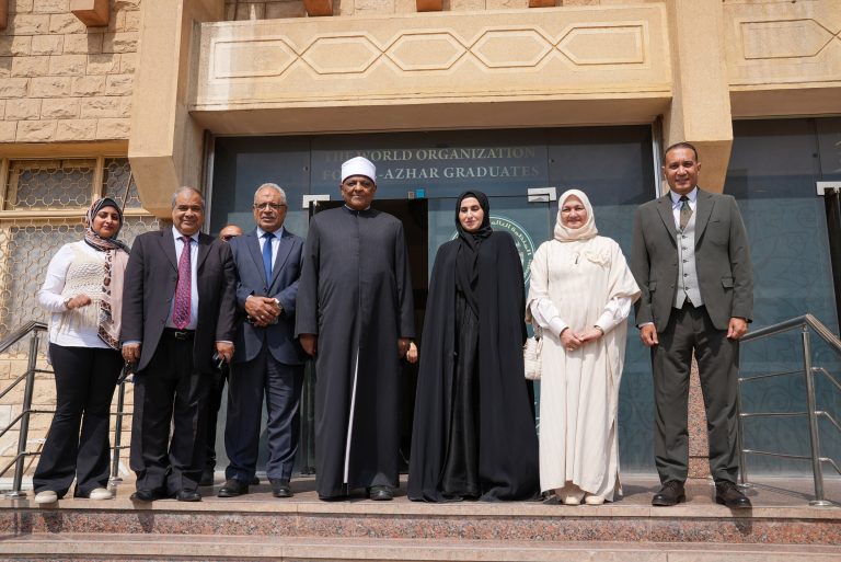 Visit to the World Organisation for Al-Azhar Graduates, and an honour